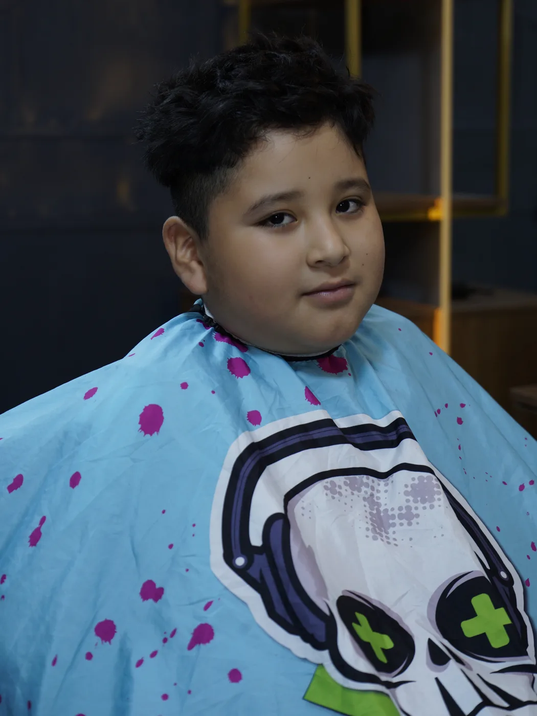 Cliente sonriendo JR Barbería